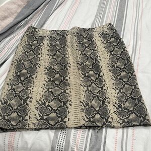 Pamela McCoy Black and Cream Snake Print Mini leather Skirt